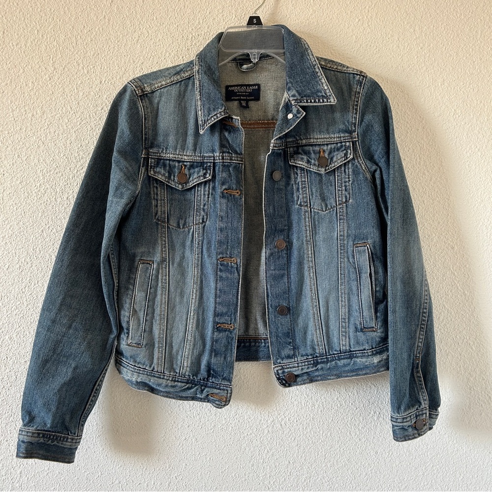 American Eagle Denim Trucker Jacket Women’s XSmall Blue Western Cowgirl Workwear